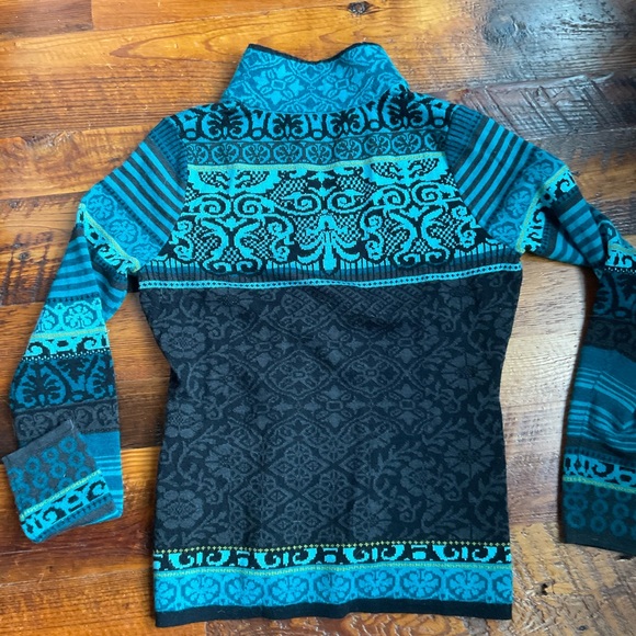 Icelandic Design Women's Wool Blend Nordic Fair Isle Zip Up Cardigan Sweater - Picture 3 of 7